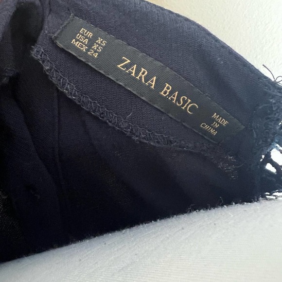 ZARA Basic Blouse XS Navy Blue Lace Shoulder Button Back Minimalist Crewneck - Picture 5 of 5